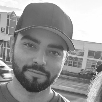 Mehdi Akbari is a Frontend and Mobile Developer